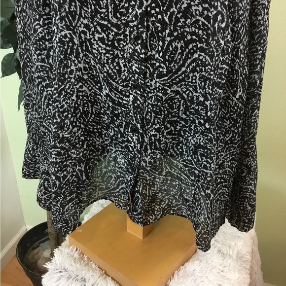 Nine & Co 18W black and gray semi sheer long sleeve button down blouse - Picture 10 of 14